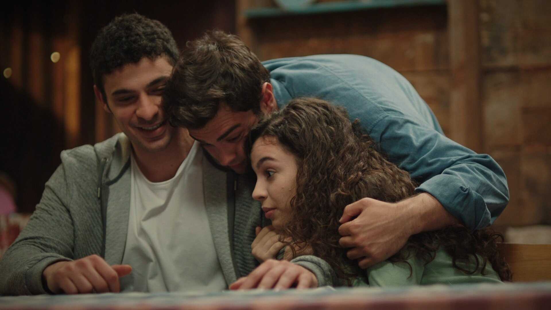 AR - مسلسل إخوتي مدبلج 0