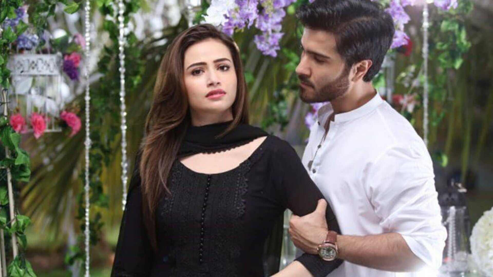 PK - Khaani 0