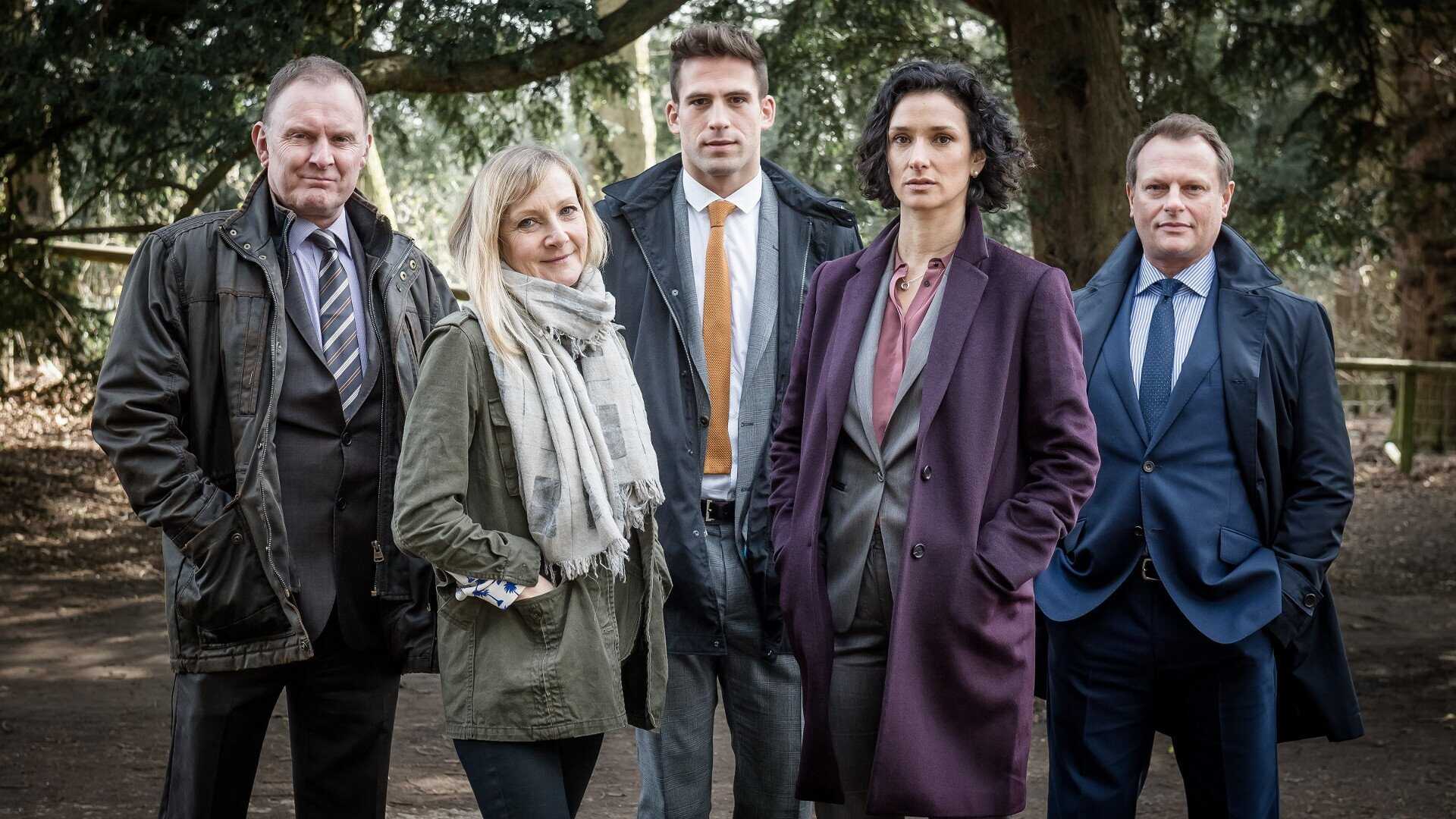 ES - Paranoid (2016) 0