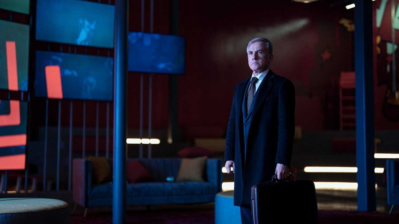 IN - The Consultant (2023) 2