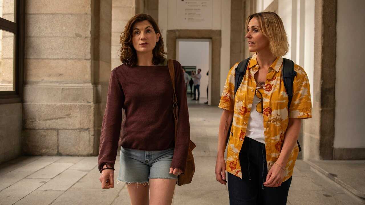 EN - Frauds (2025) (GB) 2