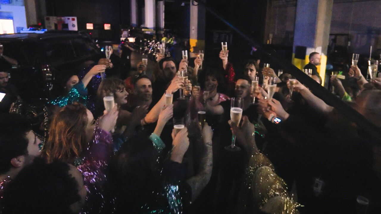 EN - Taylor Swift | The Eras Tour | The End of an Era (2025) (GB) 1