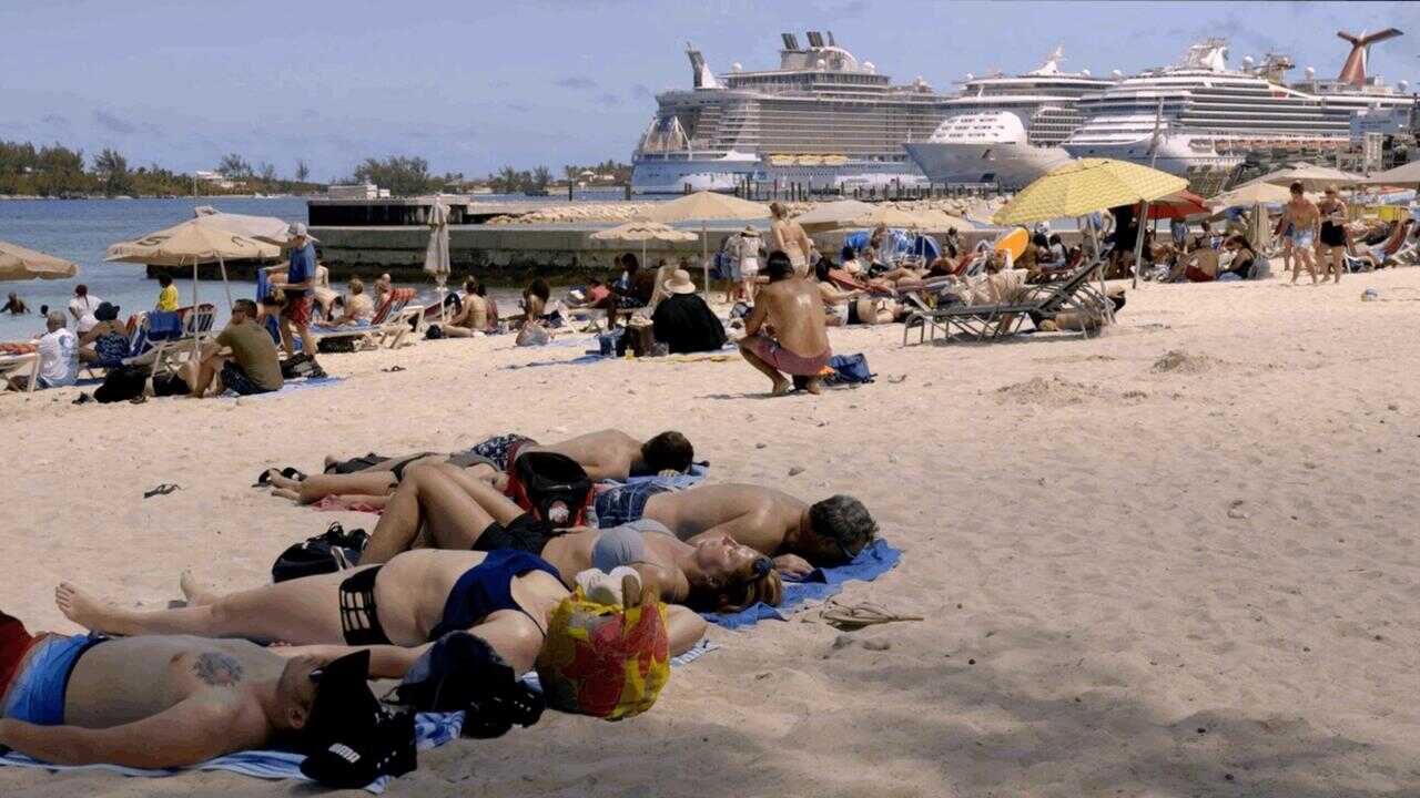 The Last Tourist 0