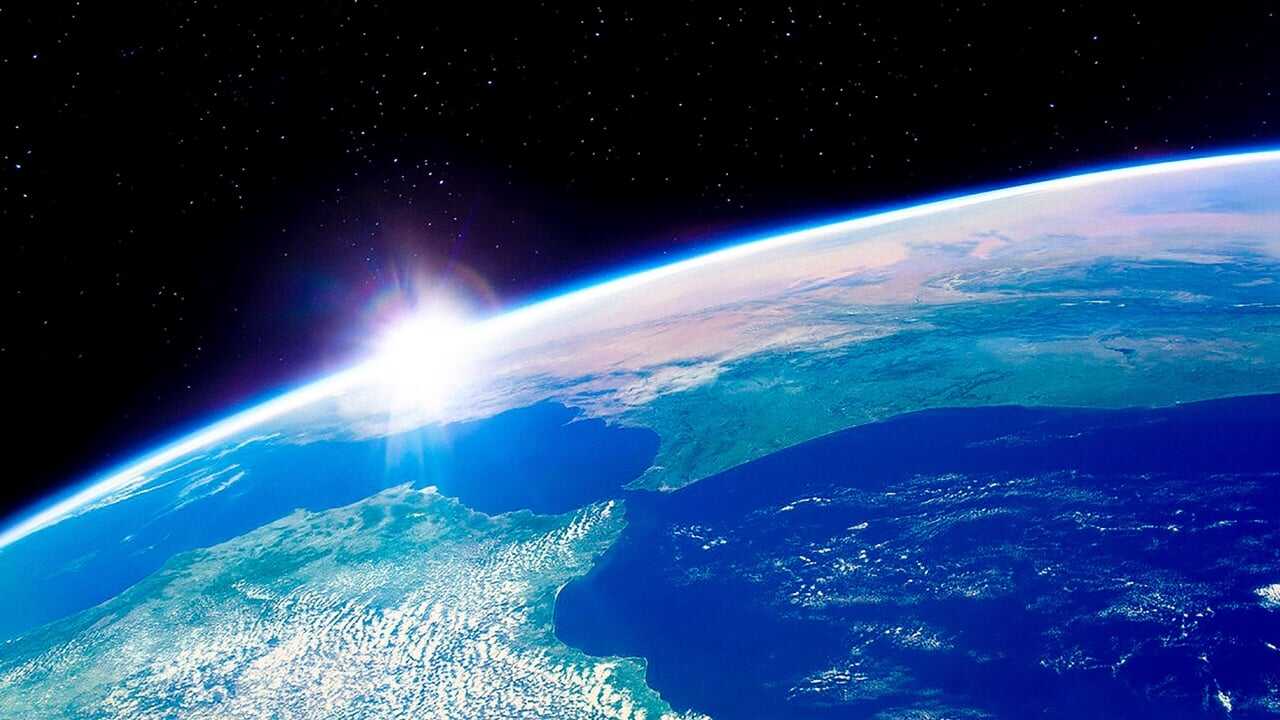 A Beautiful Planet 0