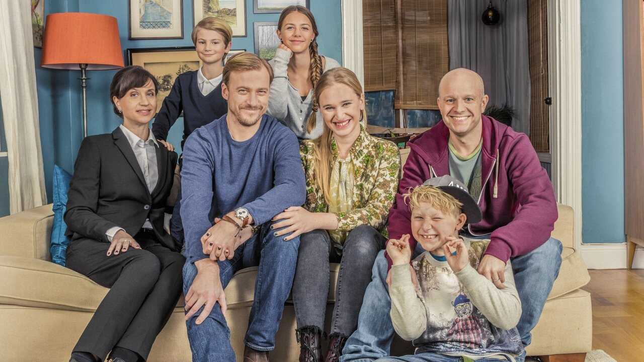 FR - Notre grande famille 0