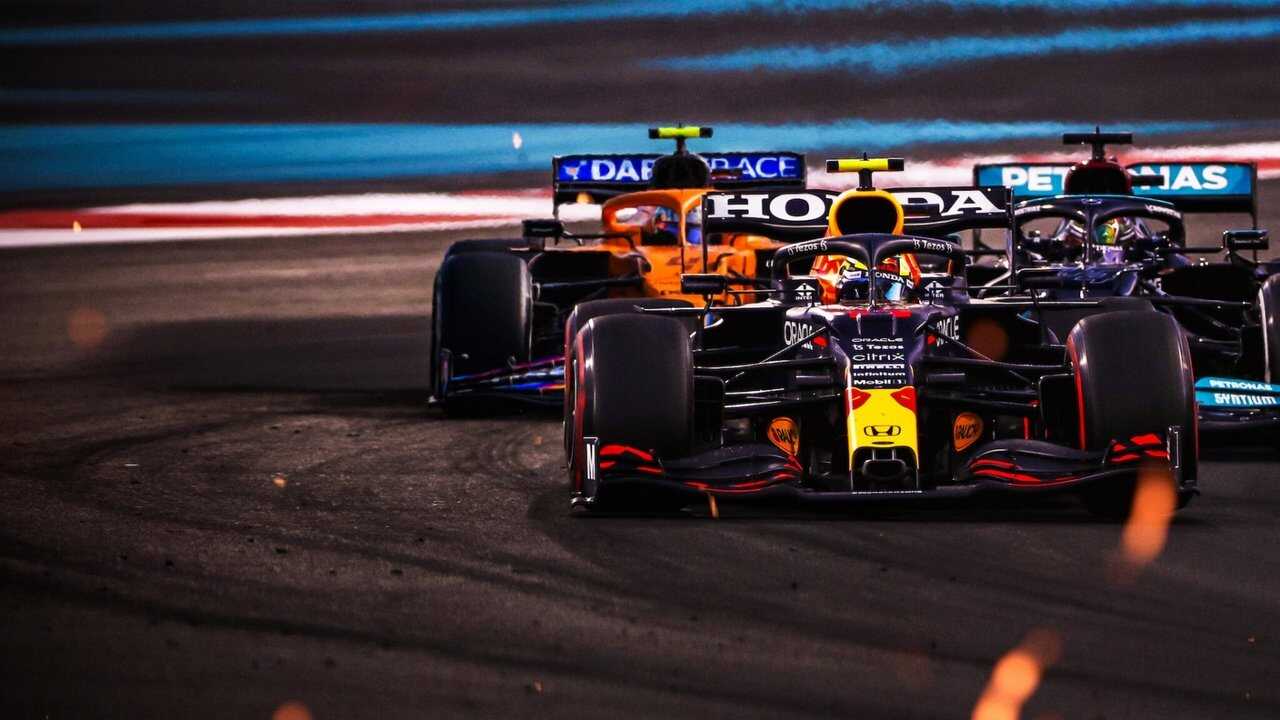 ES - Formula 1: La emoción de un Grand Prix (2019) 1