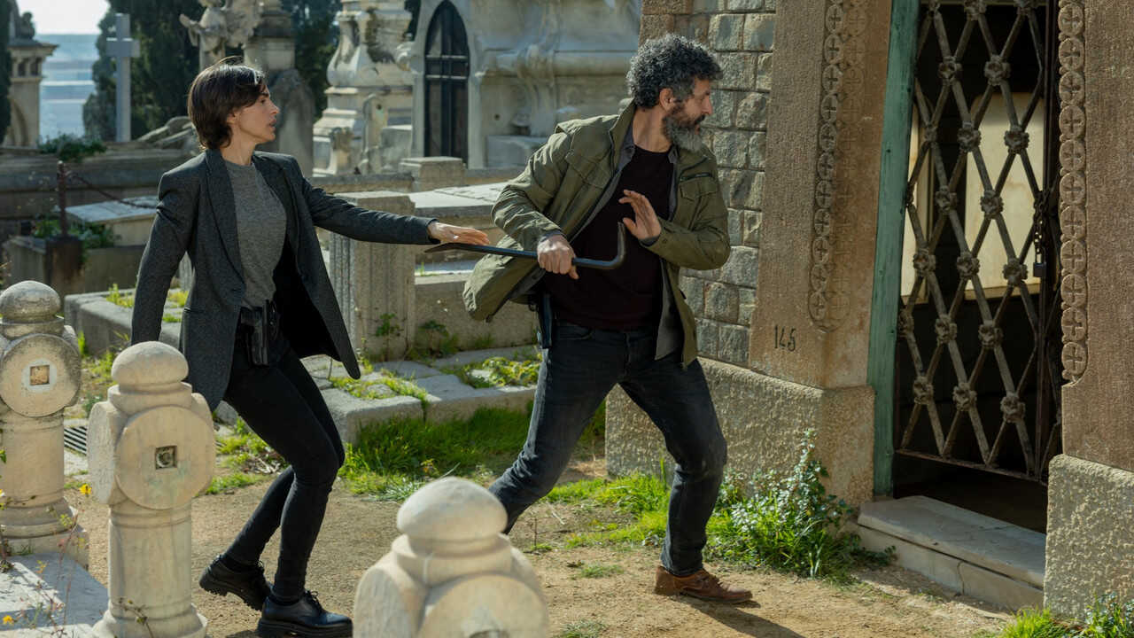 FR - Cité des ombres (2025) (ES) 2