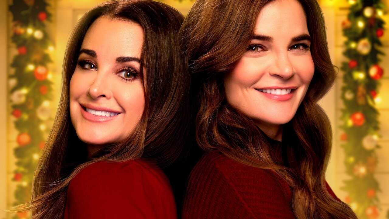 The Housewives of the North Pole 0