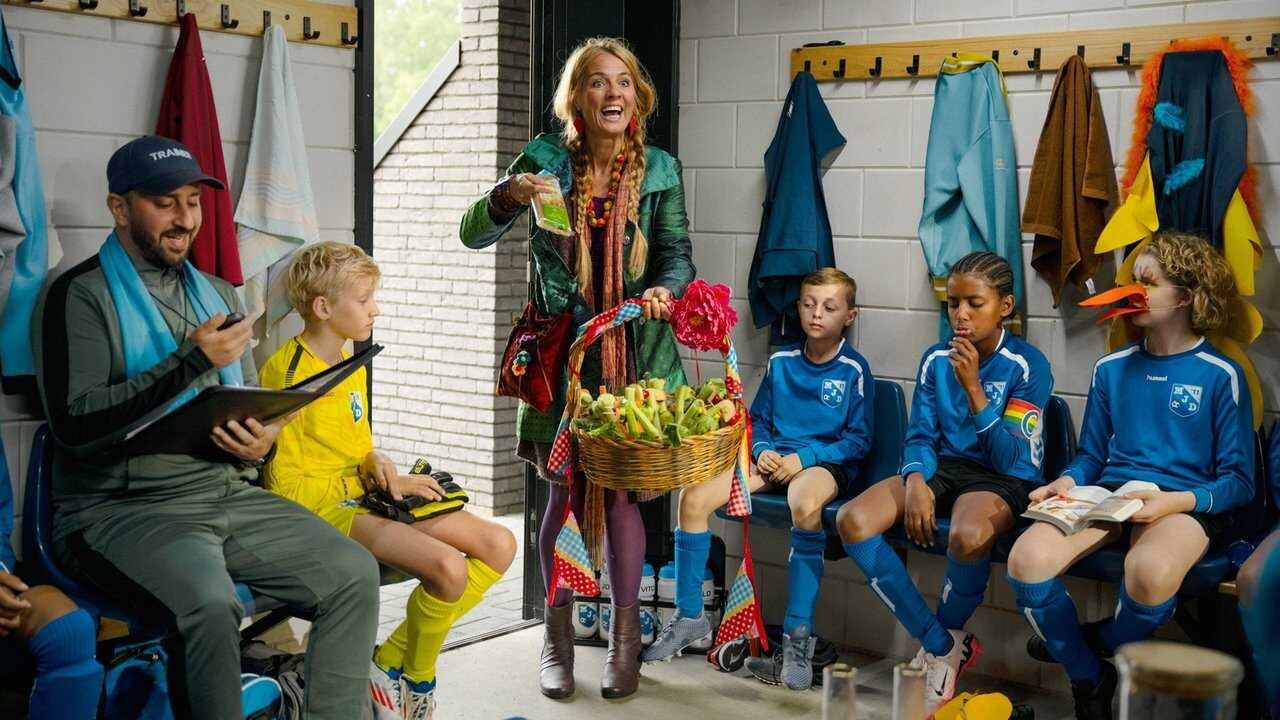 DE - Football Parents (2025) 2