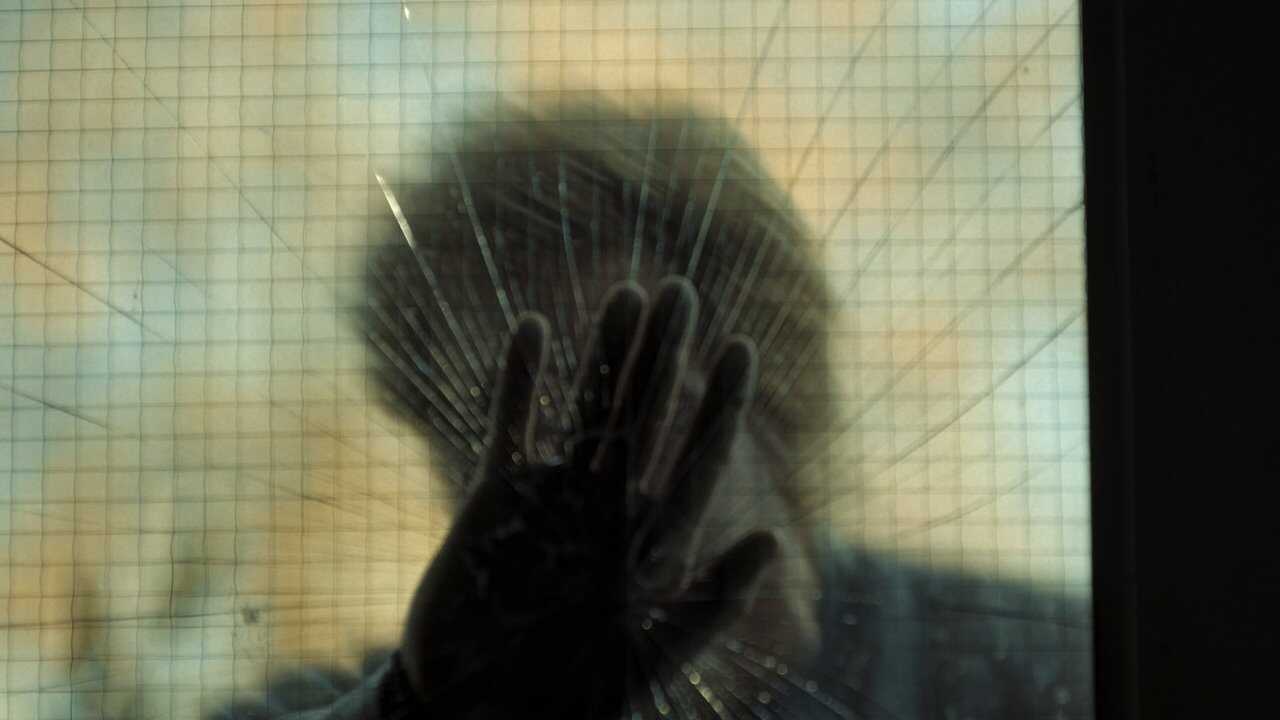 AR - مطاردة حقيقية (2025) (US) 3