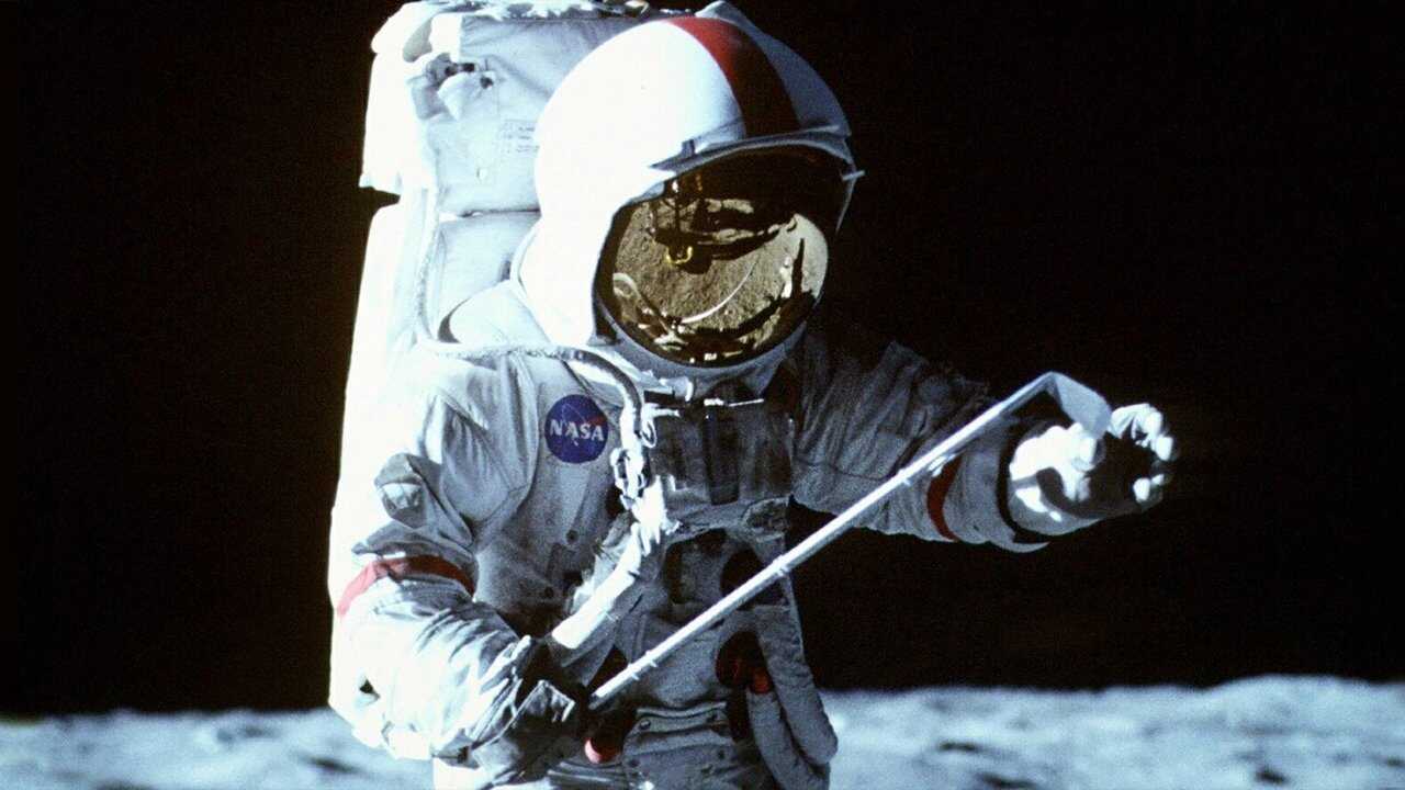 EX - From the Earth to the Moon (1998) 0