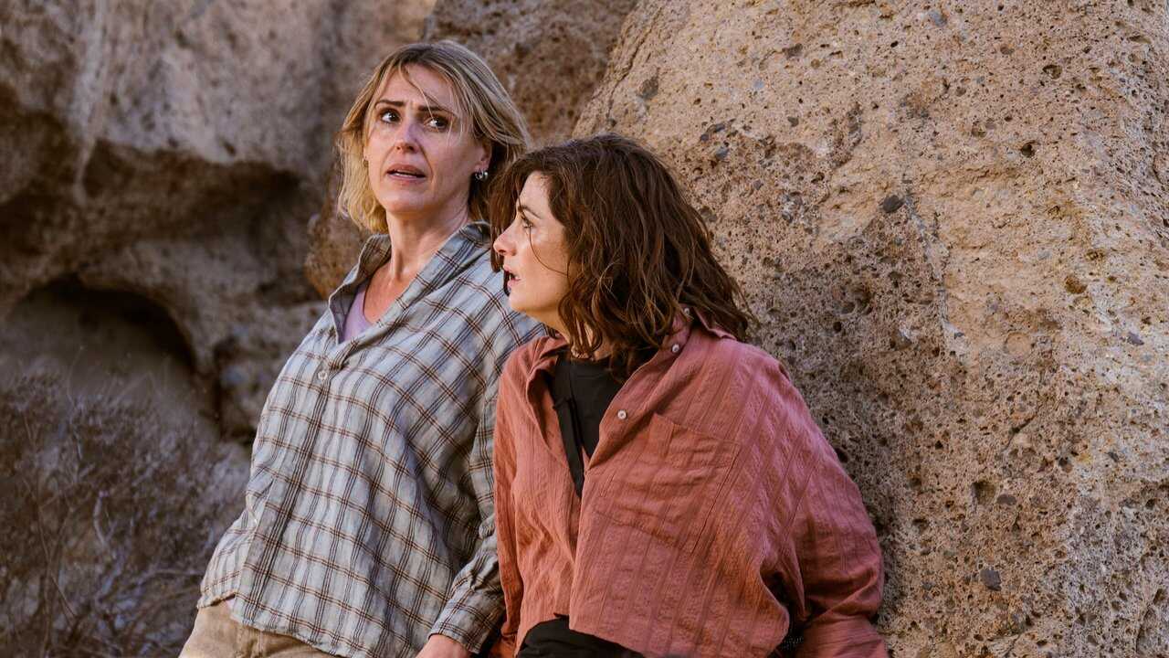 EN - Frauds (2025) (GB) 4