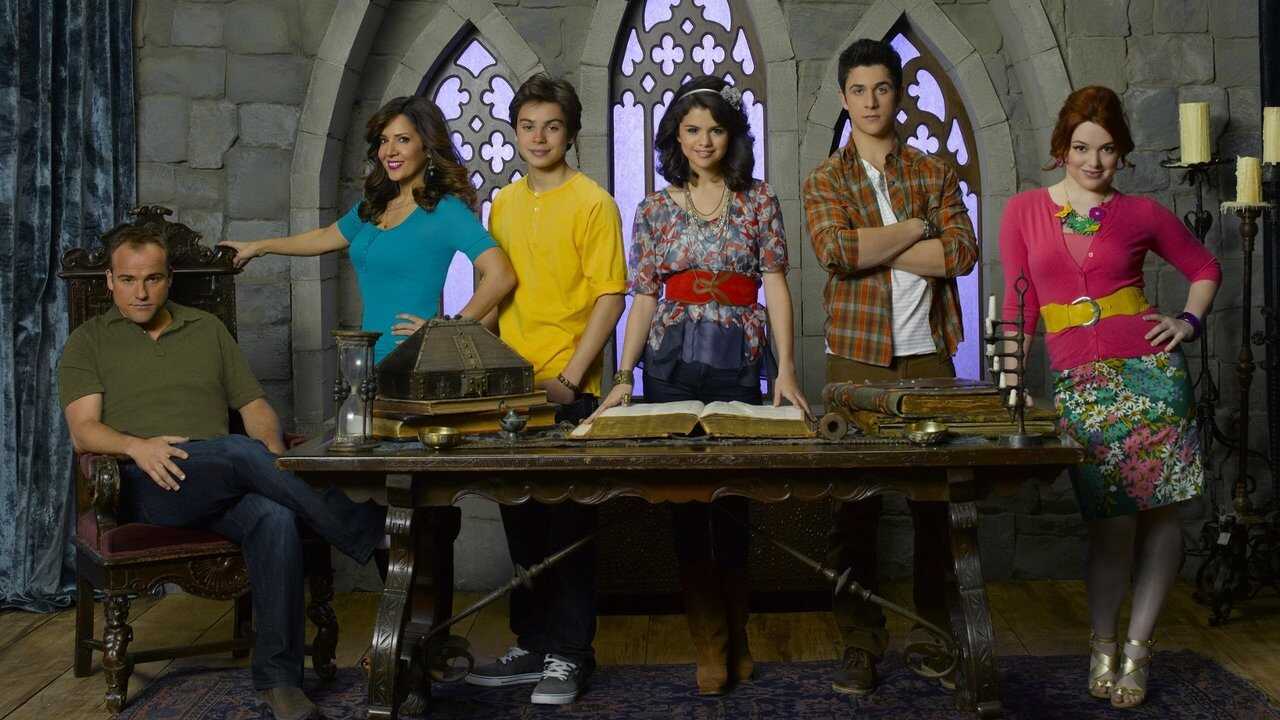 D+ - Wizards Of Waverly Place (2007) 2