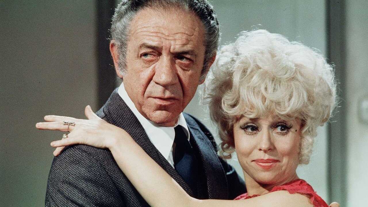 Carry On Girls 0