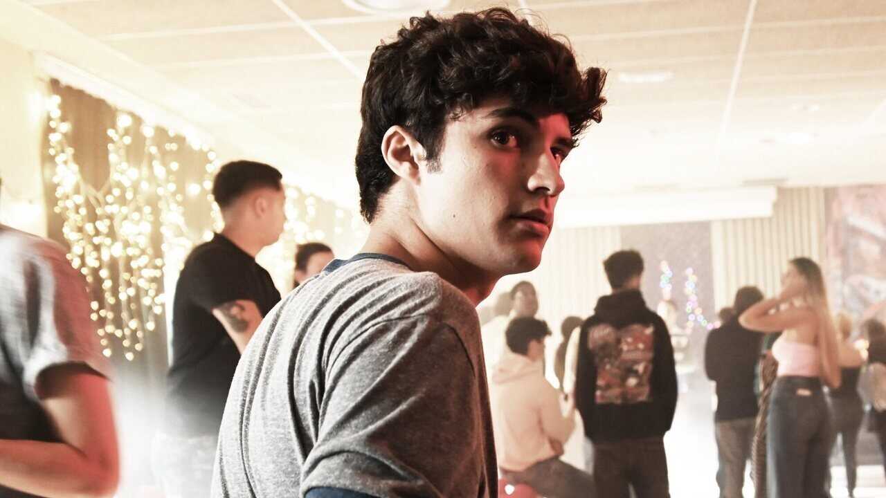 ES - Zoomers (2025) 0