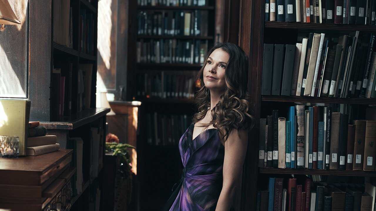 DE - Younger (2015) (US) 3