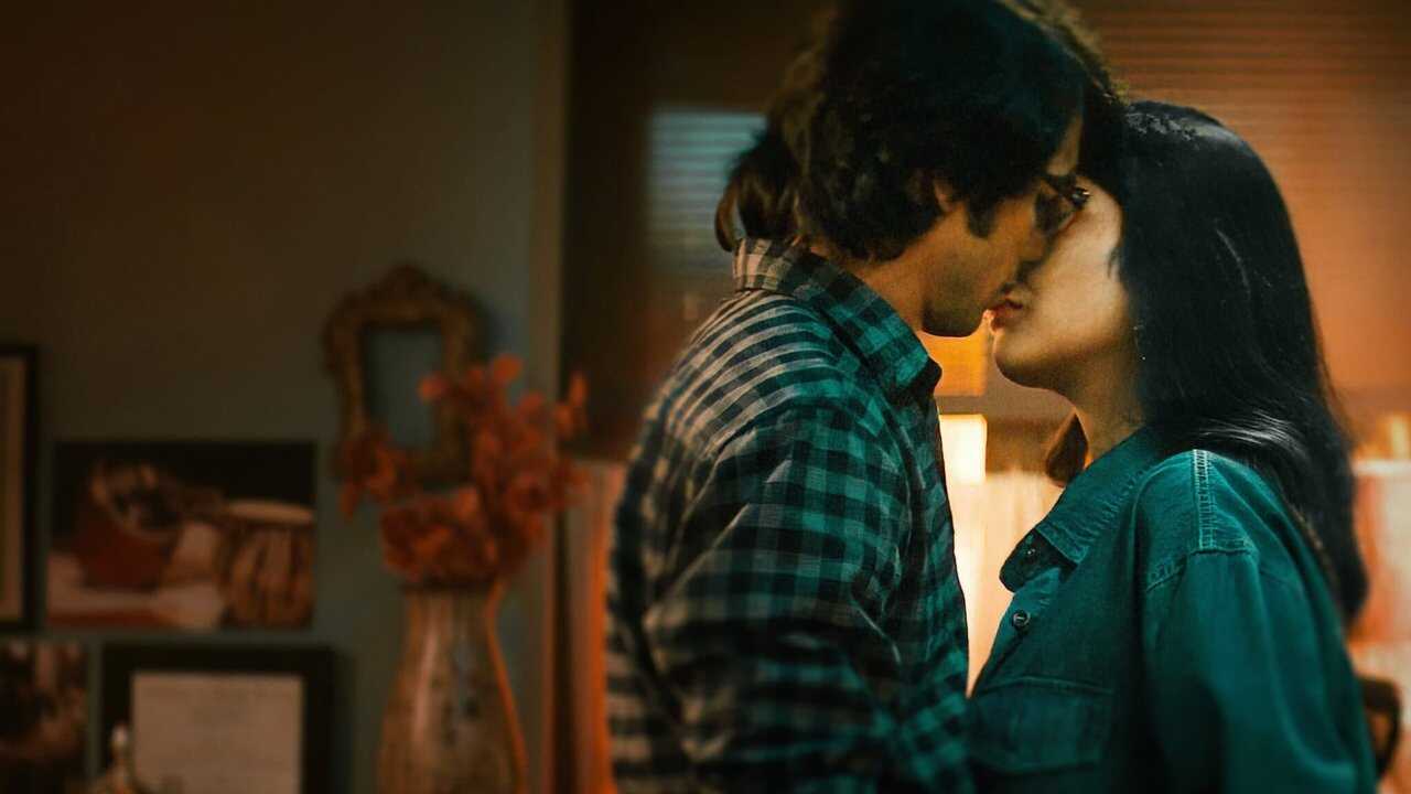 IN - Tooth Pari When Love Bites (2023) 1