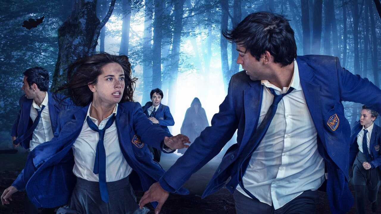IN - The Boarding School: Las Cumbres (2021) 3