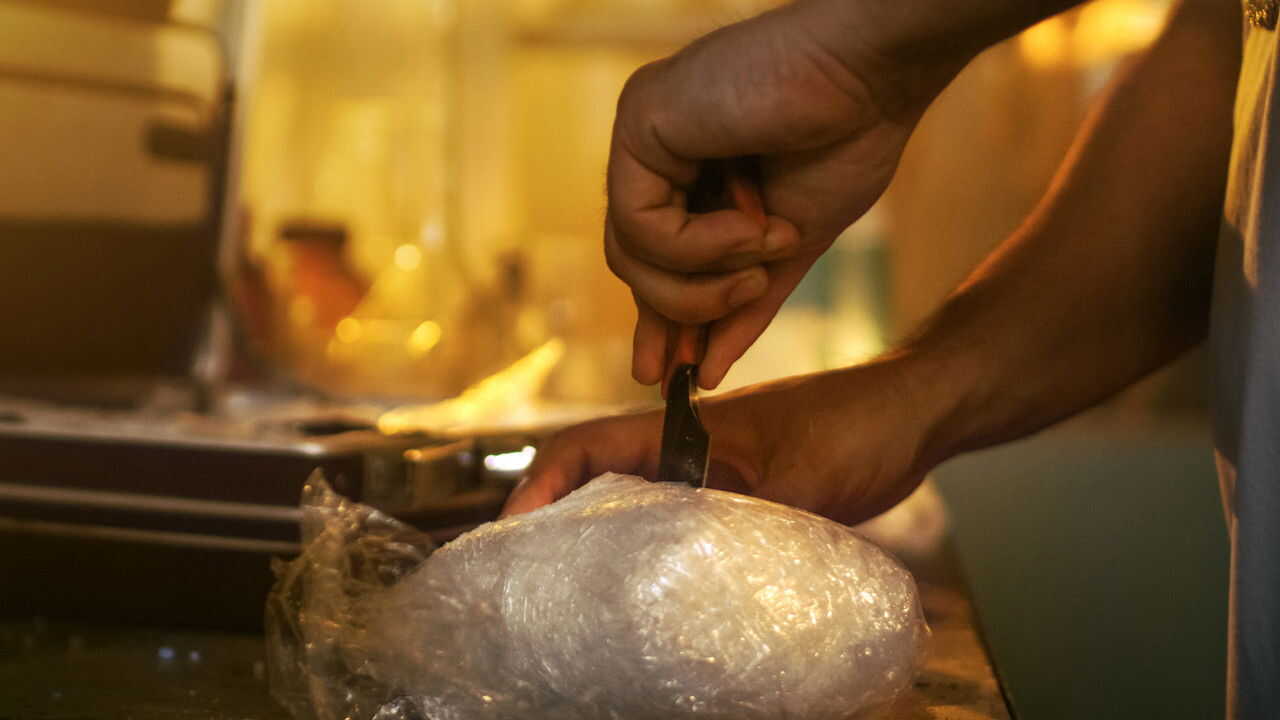 EN - Drugs, Inc. (2010) 4