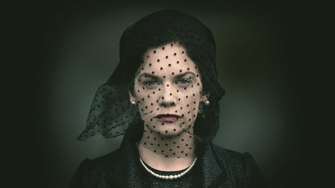 AR - Mrs Wilson (2018) 0