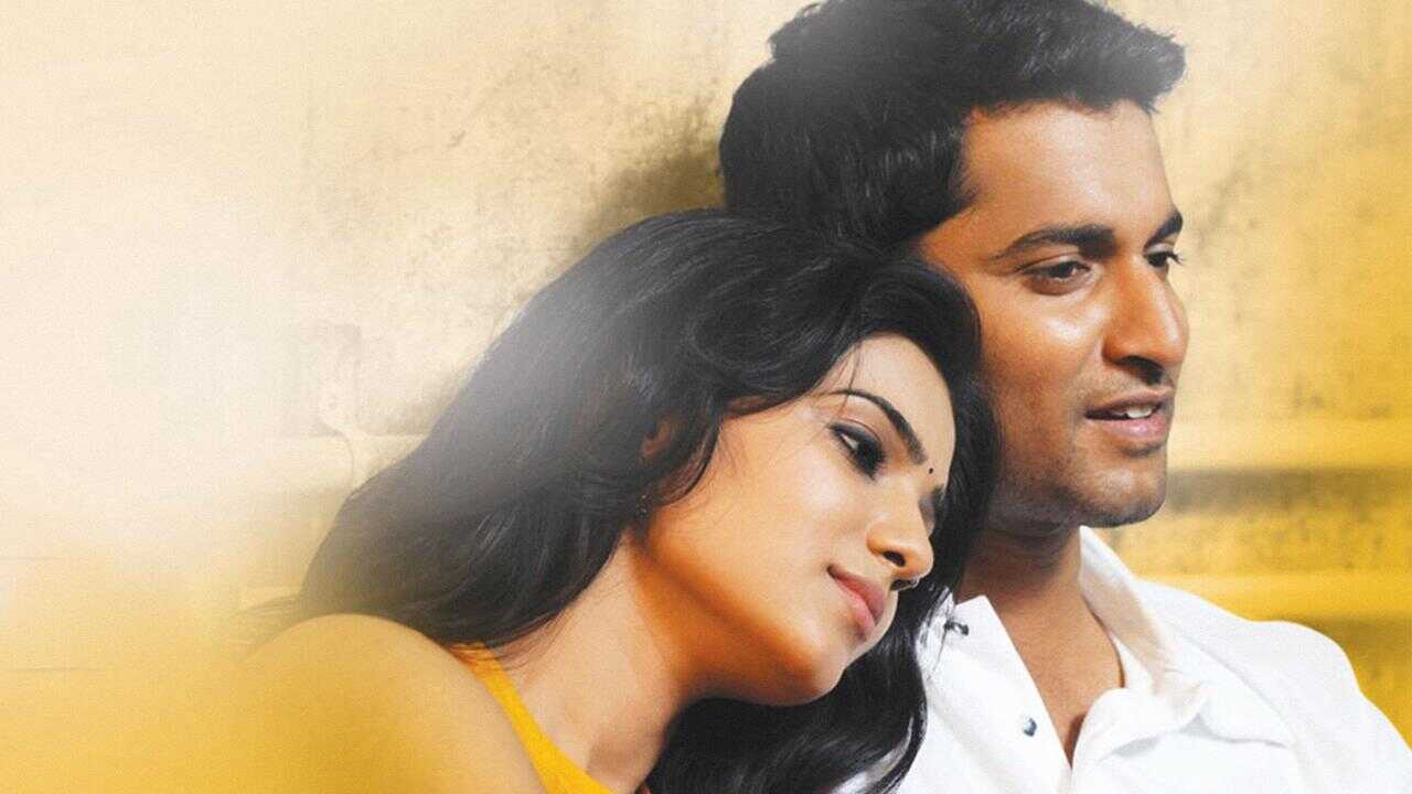 Yeto Vellipoyindhi Manasu (2012) 0