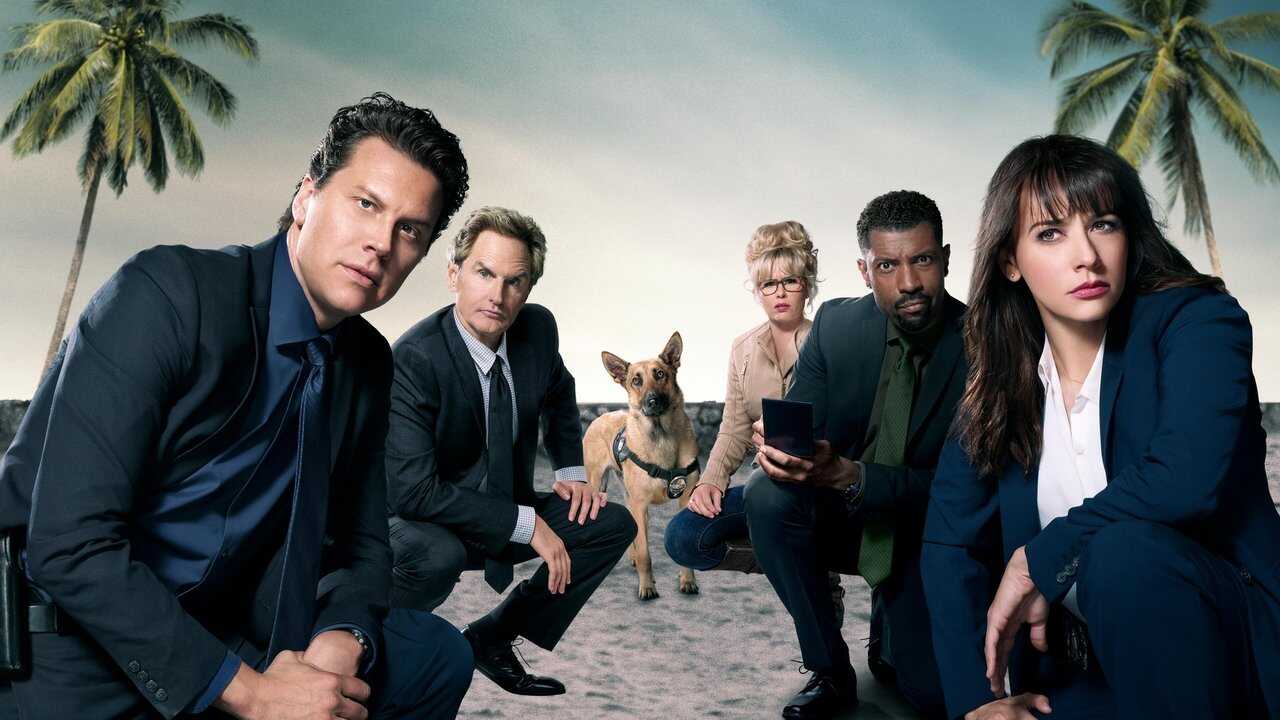 EN - Angie Tribeca (2016) (US) 1