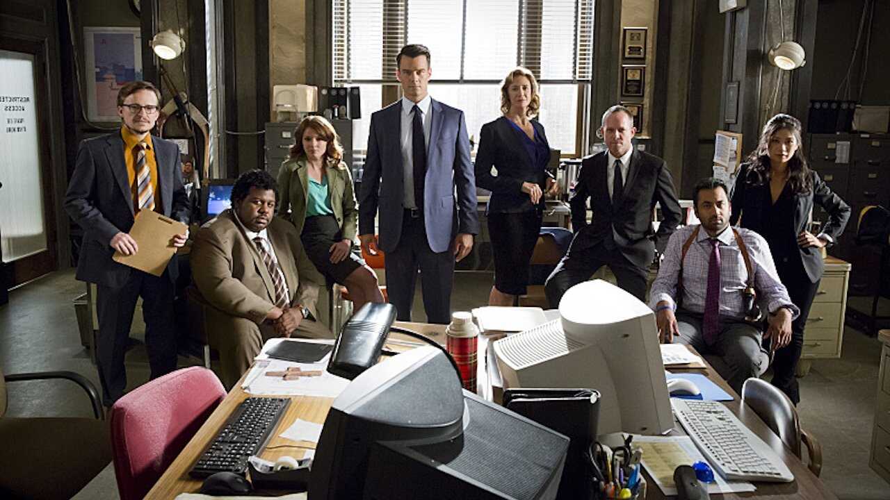 EN - Battle Creek (2015) 3