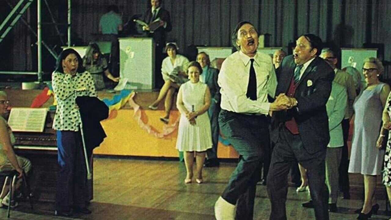 Holiday on the Buses 0
