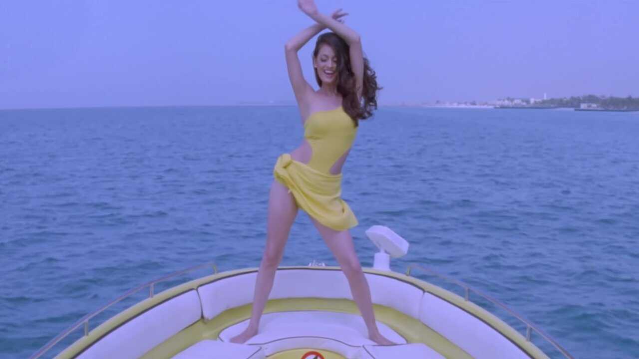 Koi Mere Dil Mein Hai (2005) 0