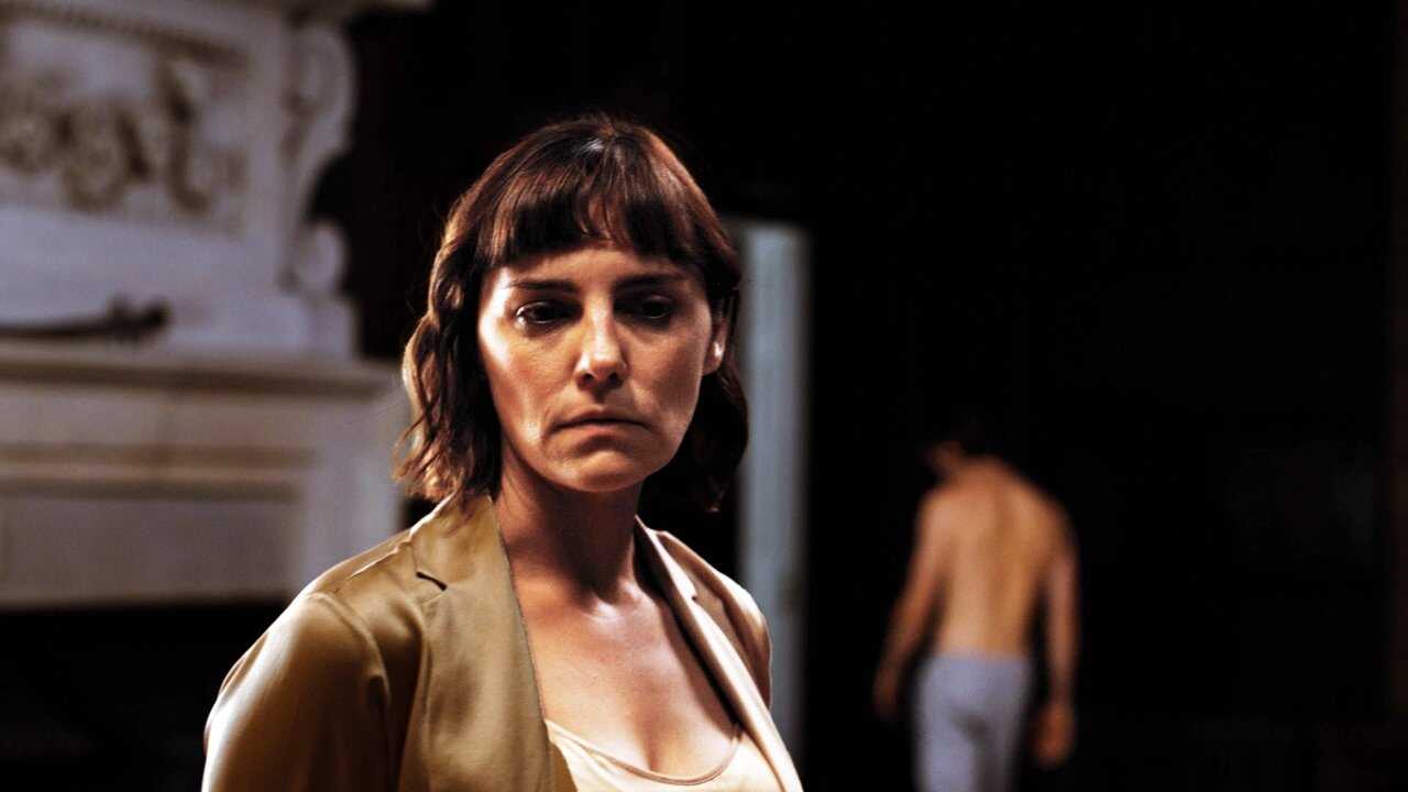 NL - THE SERIAL KILLERS WIFE 2