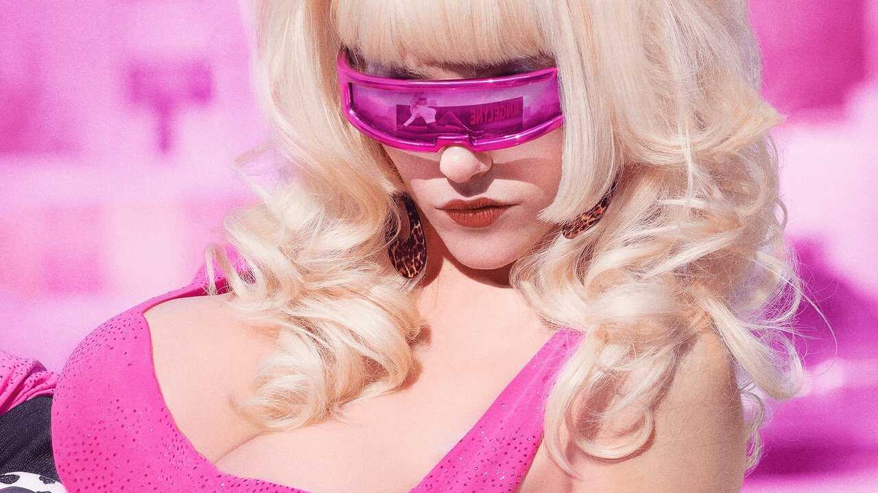 FR - Angelyne 0