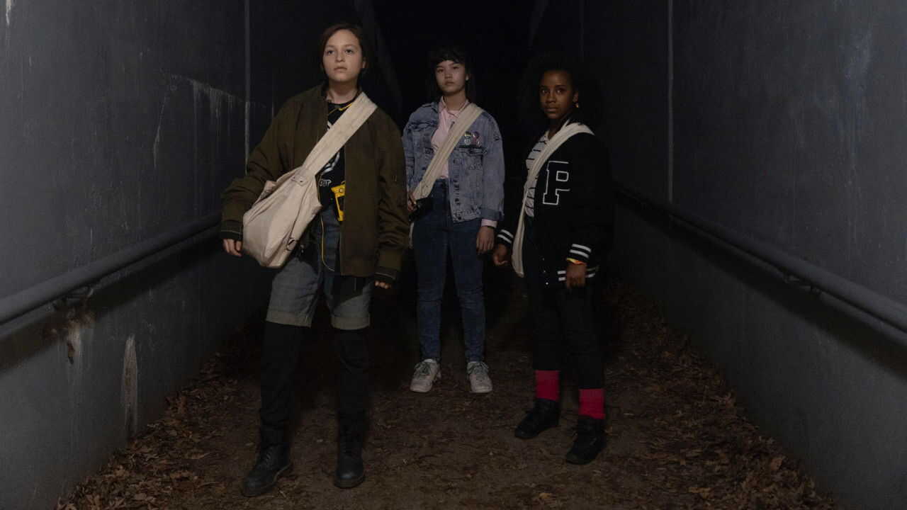 4K-DE - Paper Girls (2022) (US) 2