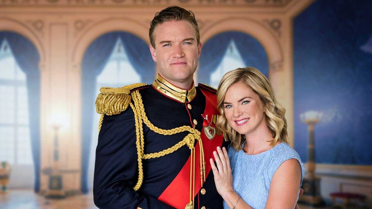 A Christmas in Royal Fashion 0