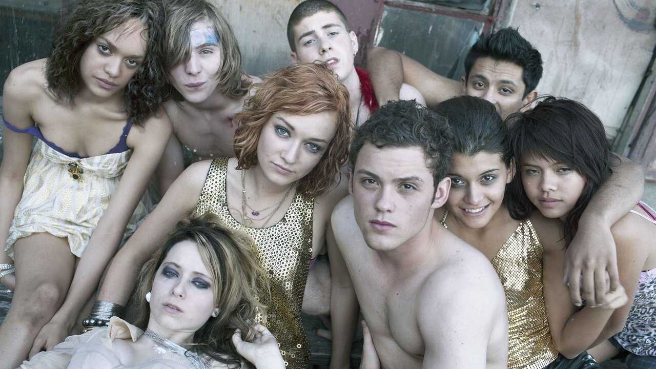 IN - Skins (2011) 0