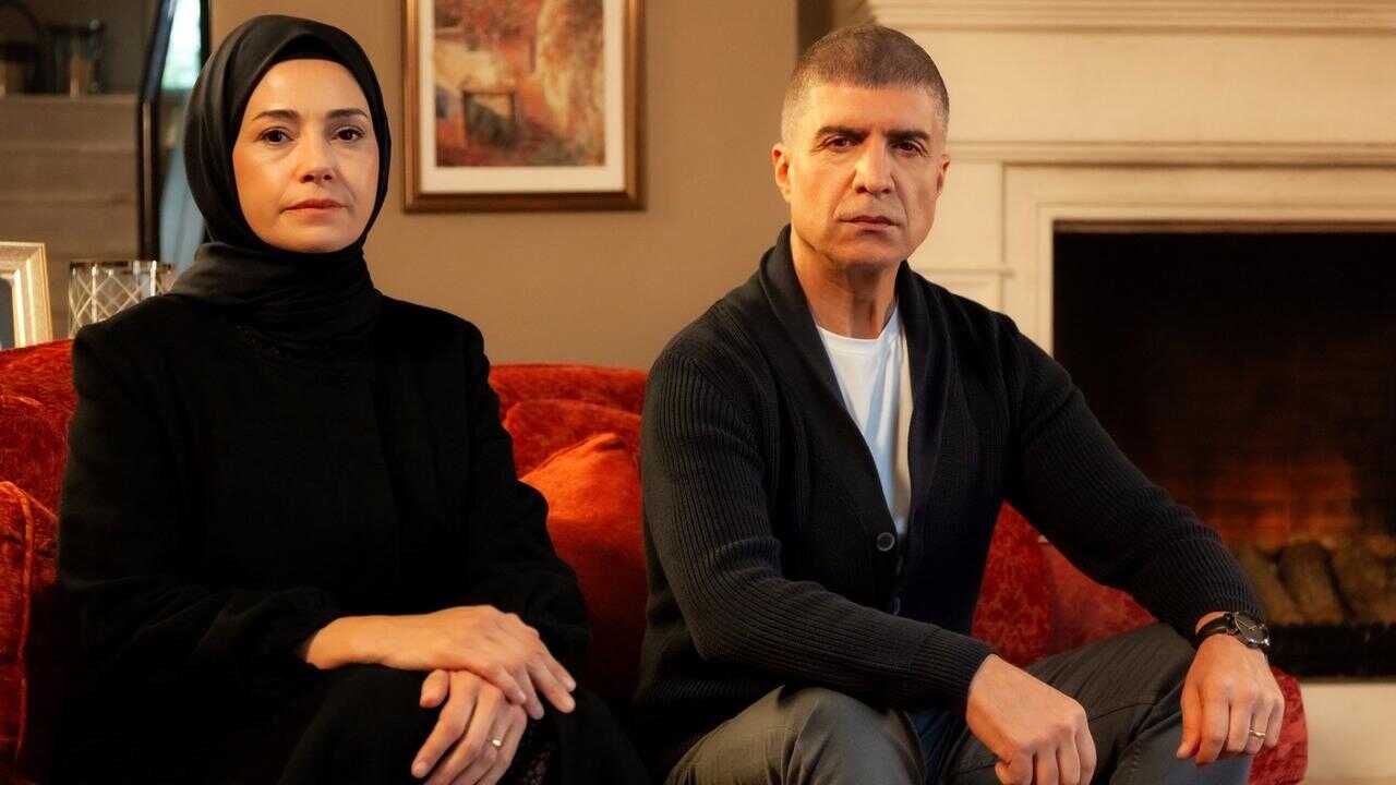 IR - Kızıl Goncalar غنچه های سرخ 1