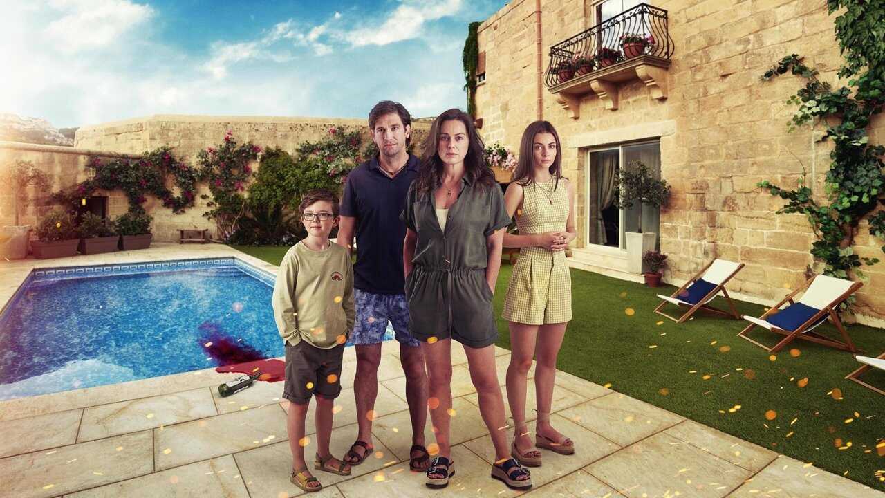 IN - The Holiday (2022) 2