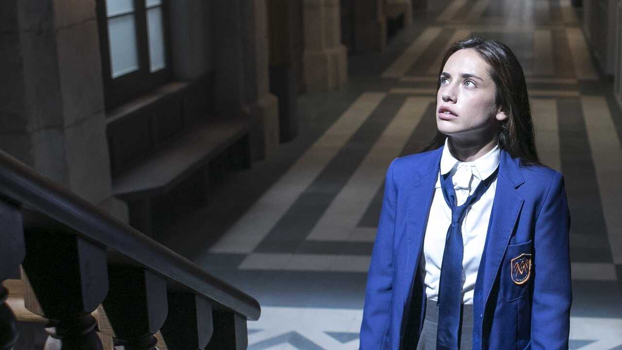 IN - The Boarding School: Las Cumbres (2021) 2