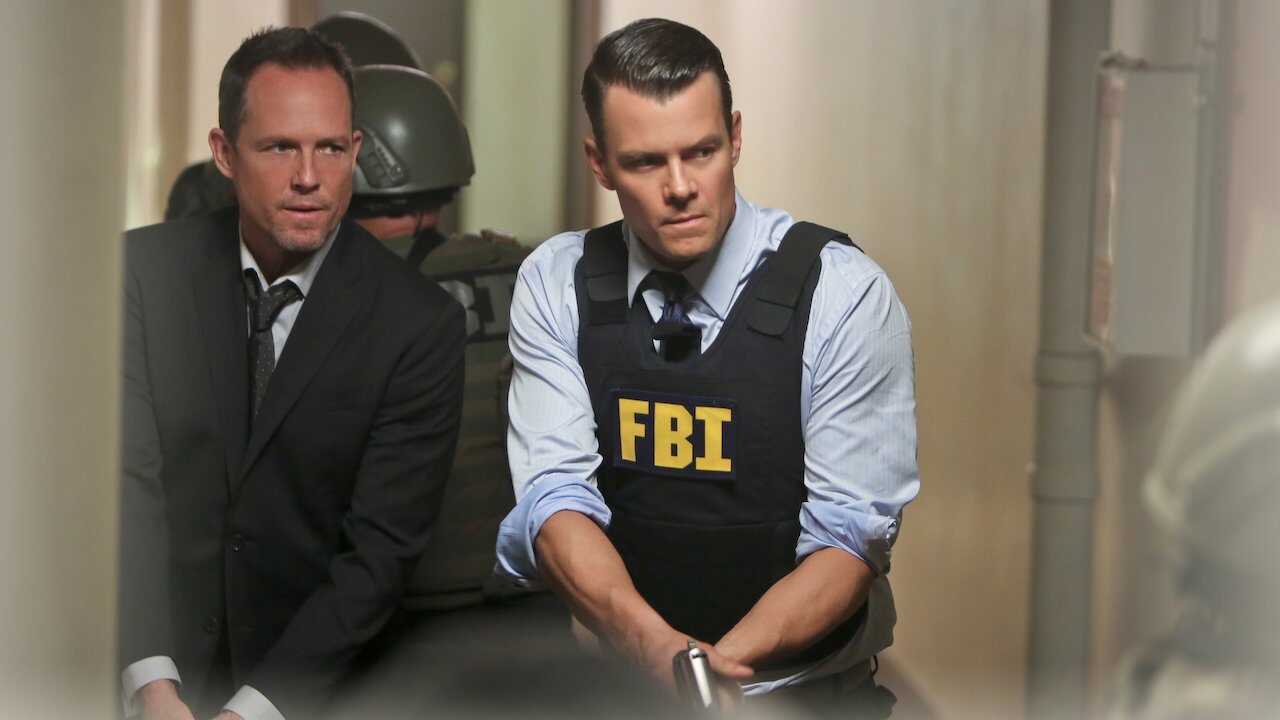 EN - Battle Creek (2015) 1