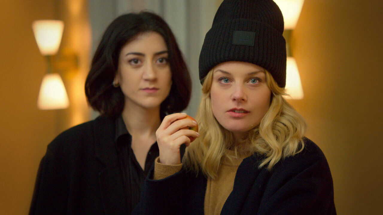 EN - Love & Anarchy (2020) 2