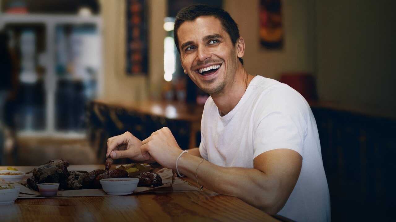ES - Sabores del mundo con Antoni Porowski (2025) 1
