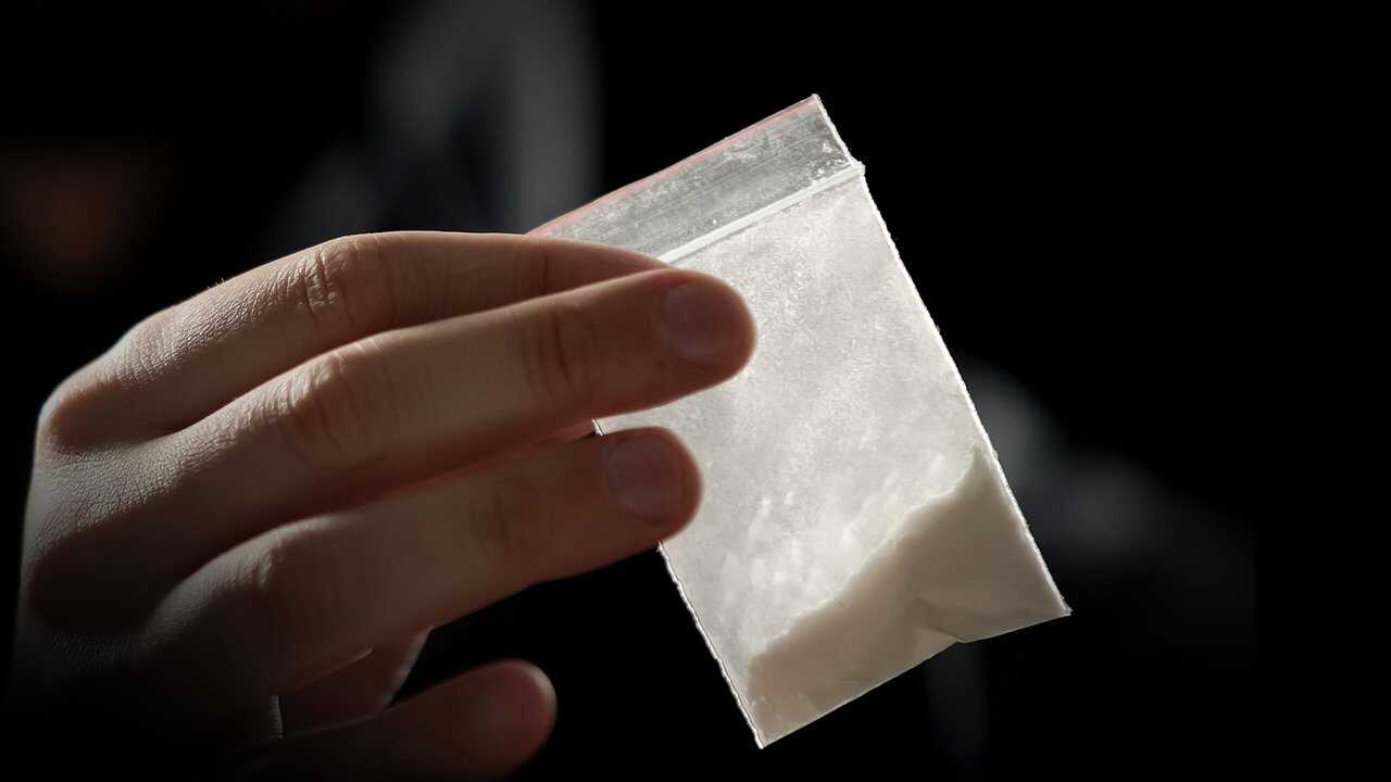 EN - Drugs, Inc. (2010) 1