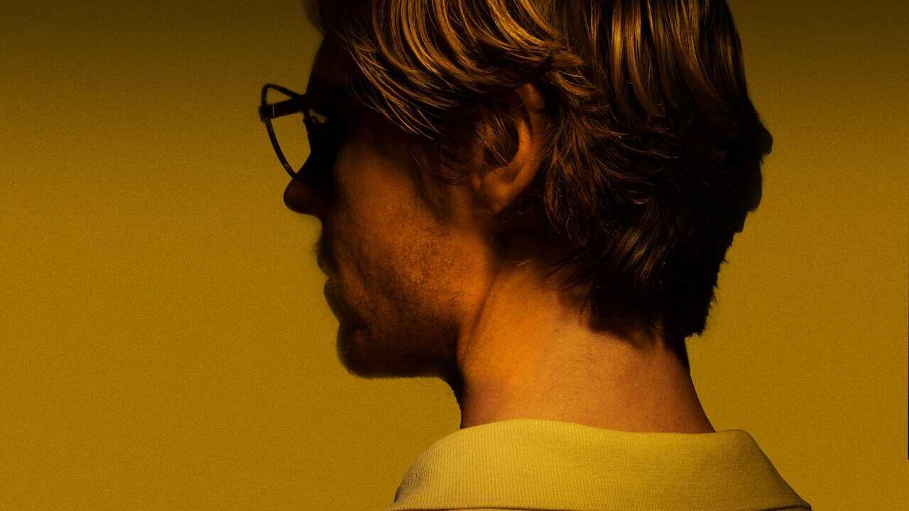 EN - DAHMER - Monster: The Jeffrey Dahmer Story (2022) 2