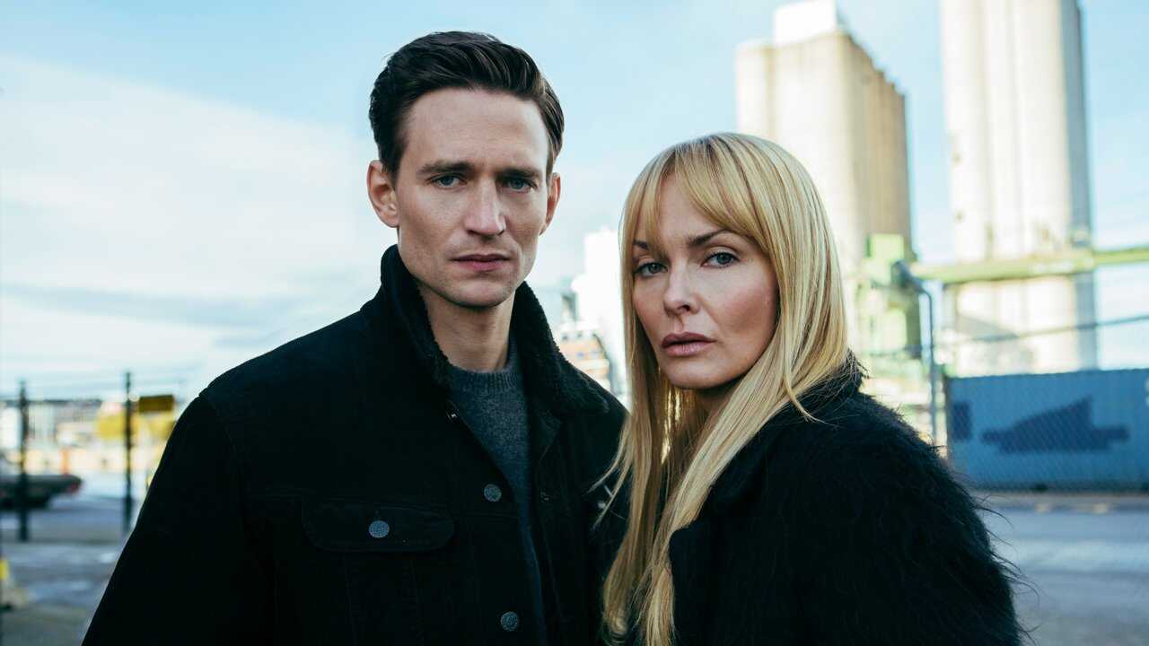 EX - Hidden: First Born (2019) 2