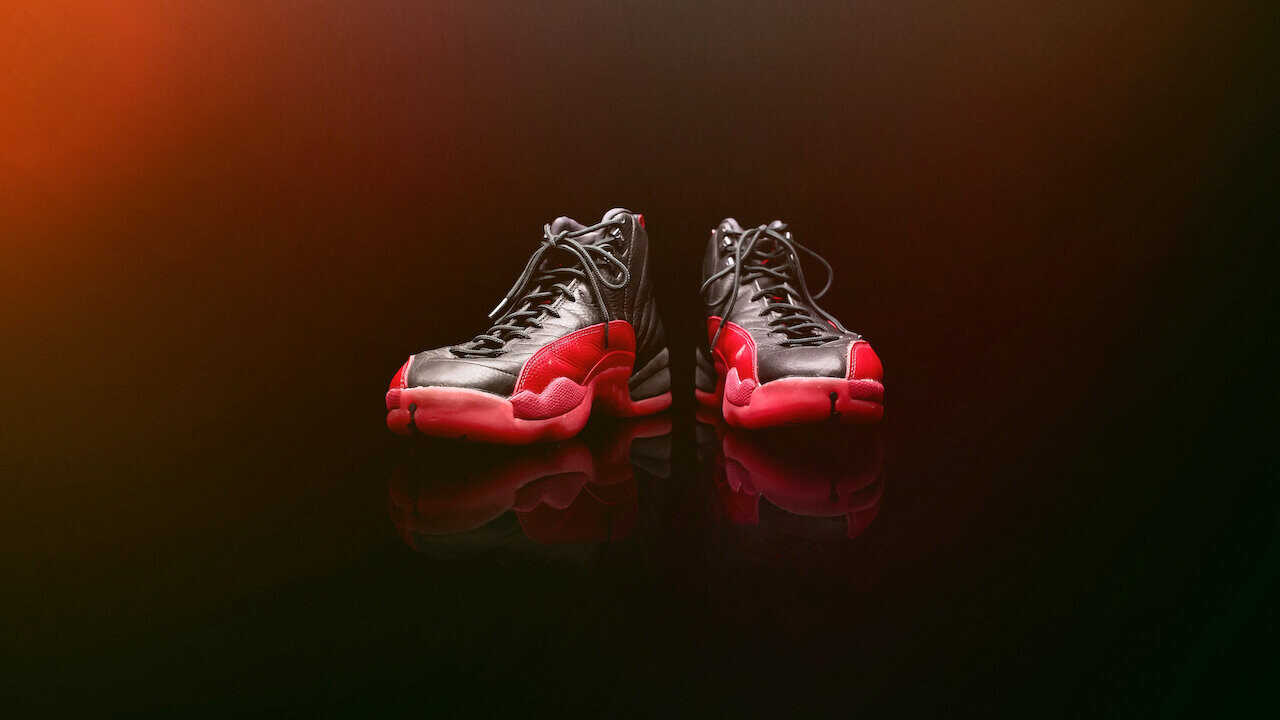 NF - King Of Collectibles: The Goldin Touch (2023) (US) 4