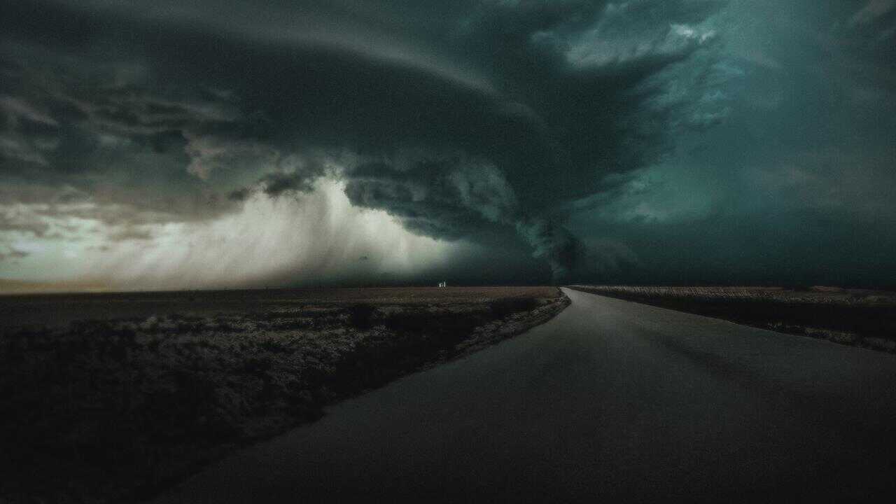 Tornado. Atrapados en la tormenta (2025) 0