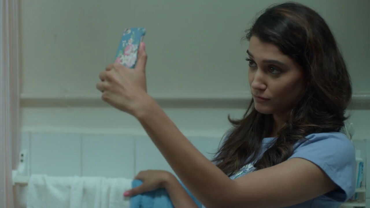 IN - Hello Mini (2019) (IN) 1