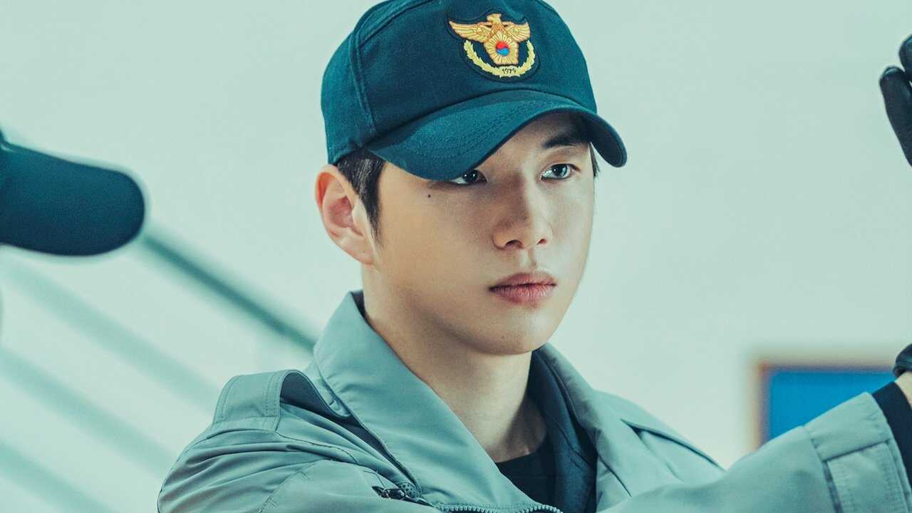 EN - Rookie Cops (2022) 4