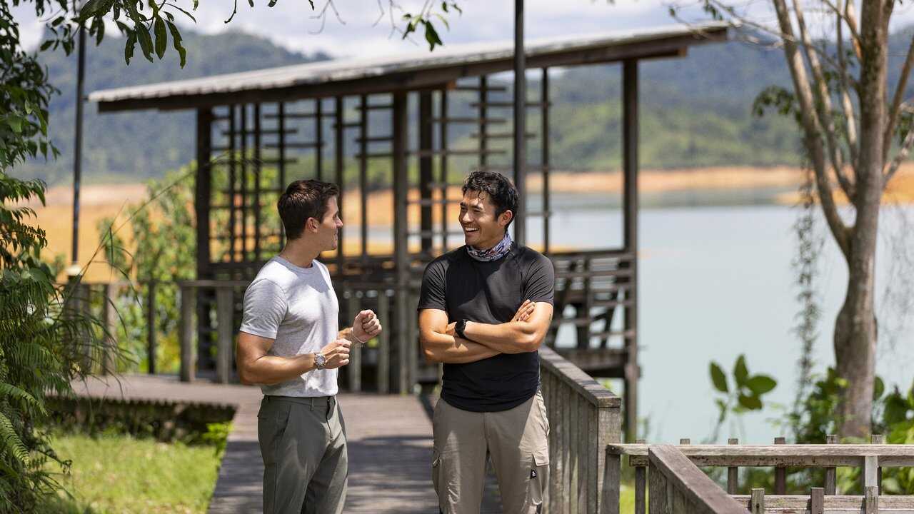 ES - Sabores del mundo con Antoni Porowski (2025) 3