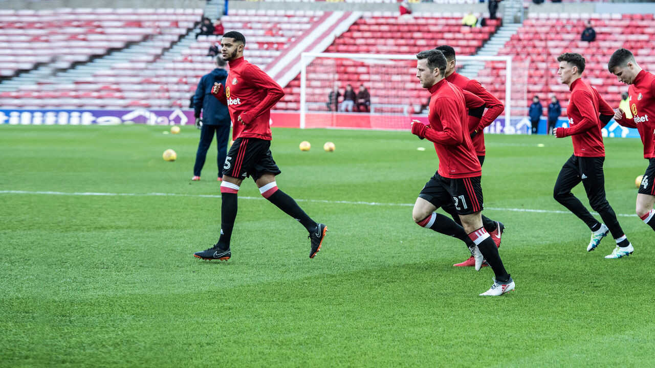 EN - Sunderland 'Til I Die (2018) 1