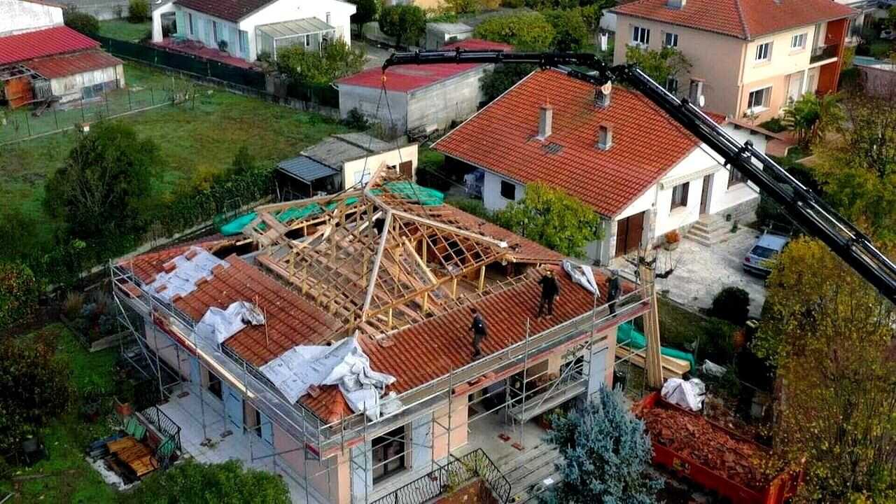 FR - Travaux XXL : un étage en plus 0